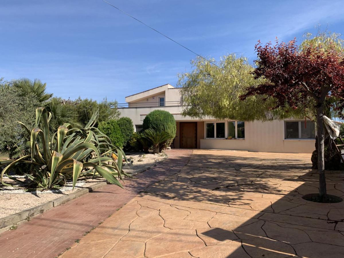 Apartamento entero con vistas panorámicas Avinyonet del Penedes Exterior foto